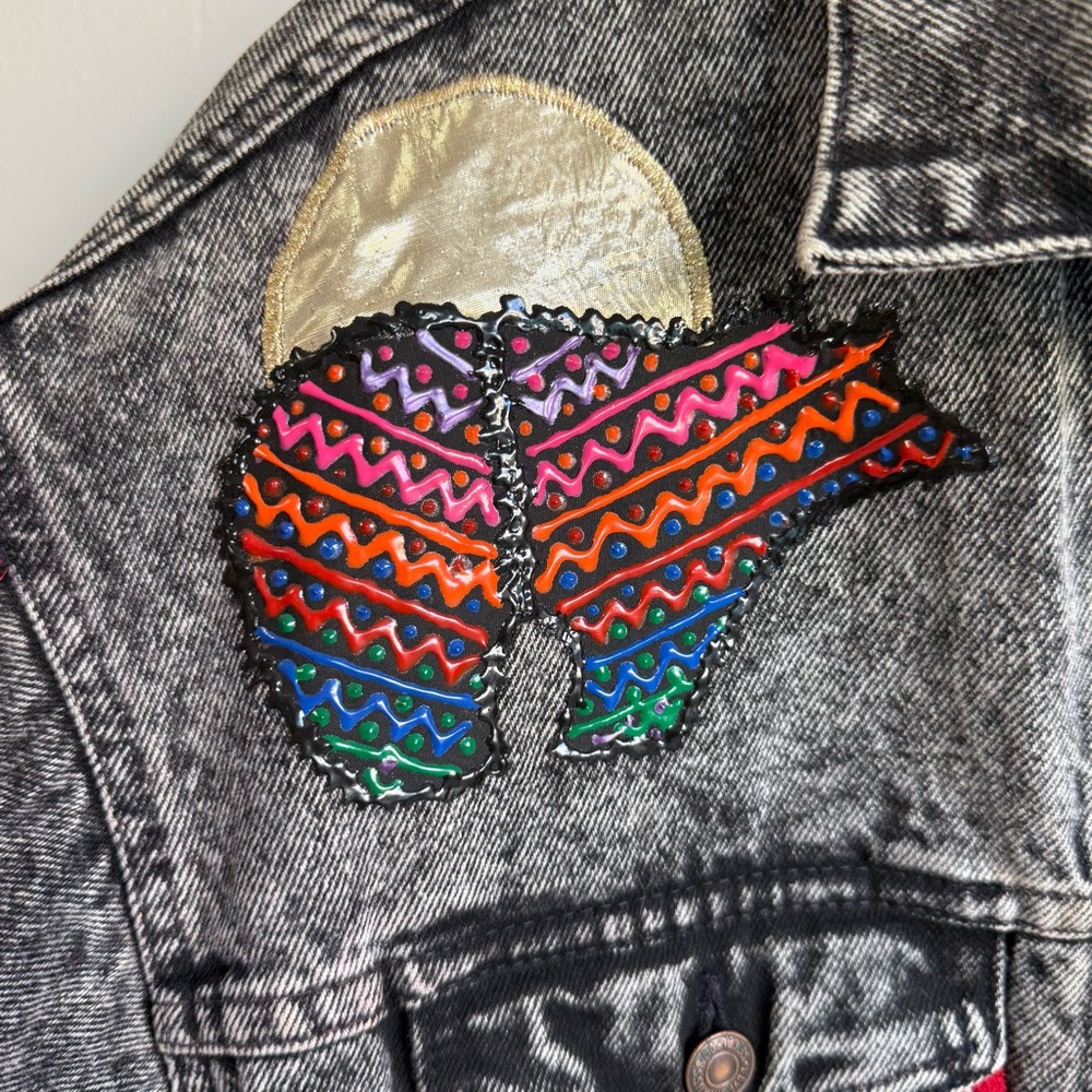 1990’s Vintage Levi’s Hand Painted Acid Wash Western Denim Jacket size Medium - Picture 3 of 12